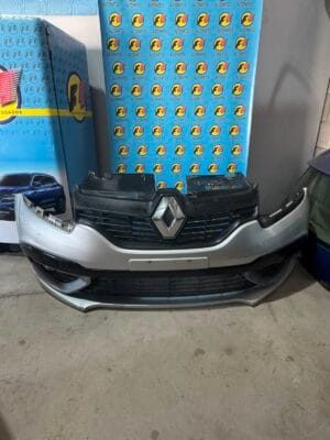 VENDO PARAGOLPES DELANTERO RENAULT SANDERO GT