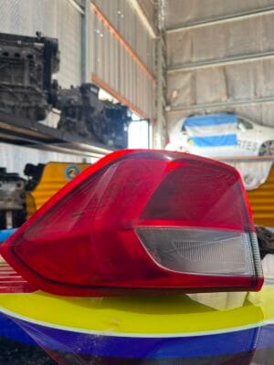FARO TRASERO IZQUIERDO FORD ECOSPORT KINETIC
