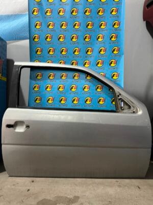 Puerta delantera derecha Volkswagen Gol